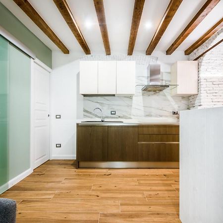 Elegant Suite In Milan Center Milão Exterior foto