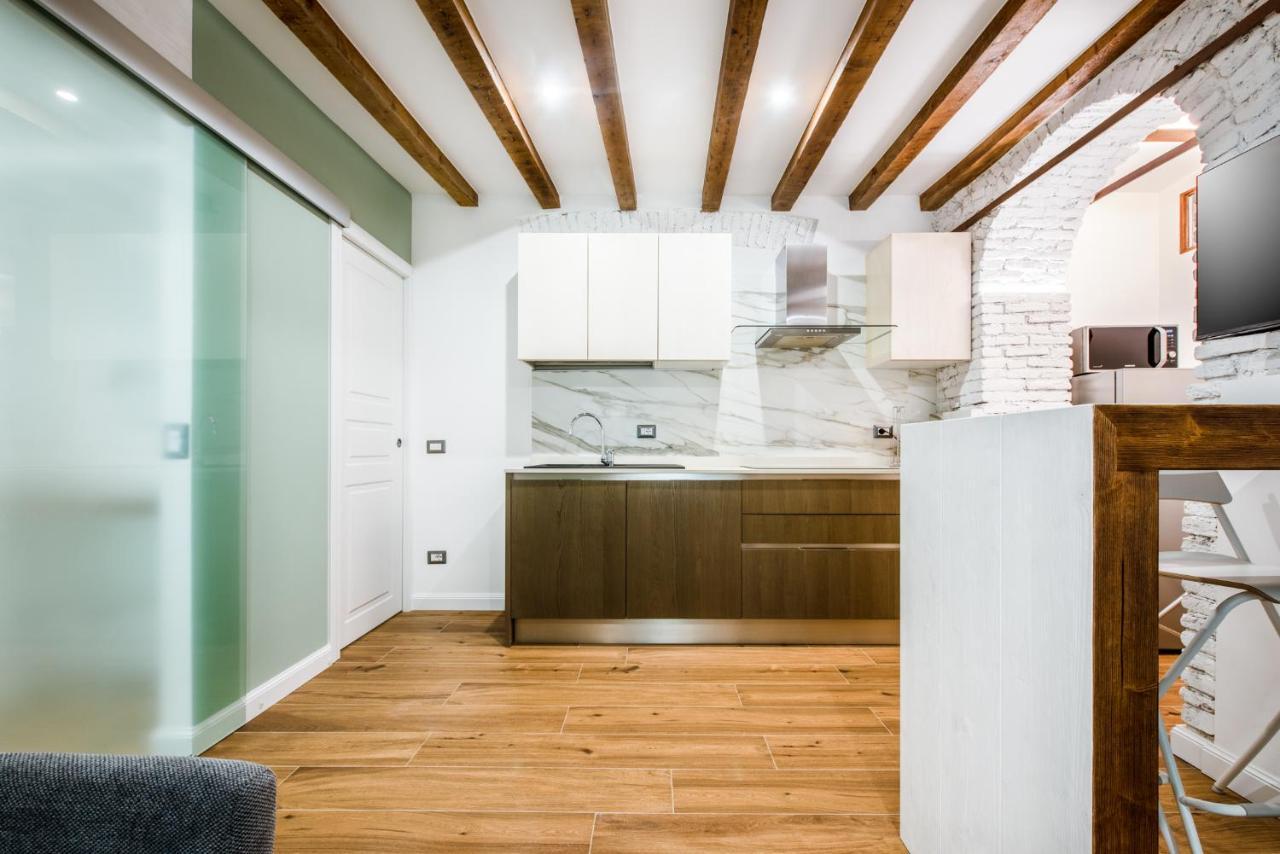 Elegant Suite In Milan Center Milão Exterior foto