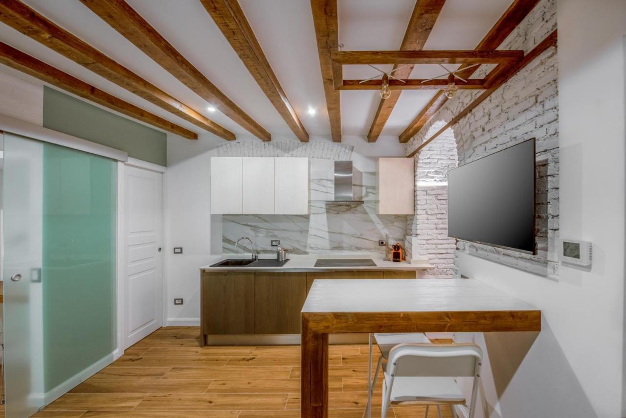 Elegant Suite In Milan Center Milão Exterior foto